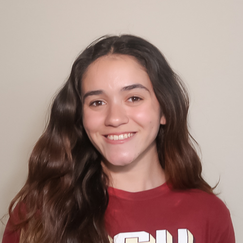 Emma Oliveras Headshot