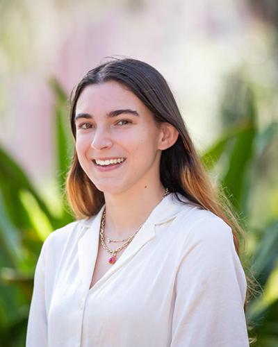 Serena Bujtor headshot 